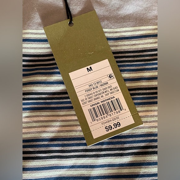 Y shirt.  New - Picture 5 of 5